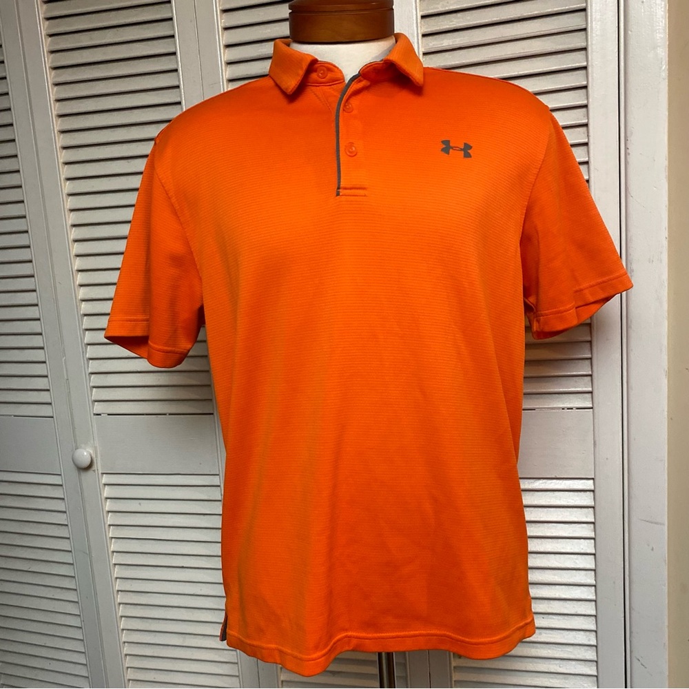Under Armour Size Large Loose Heat Gear Short Sleeve